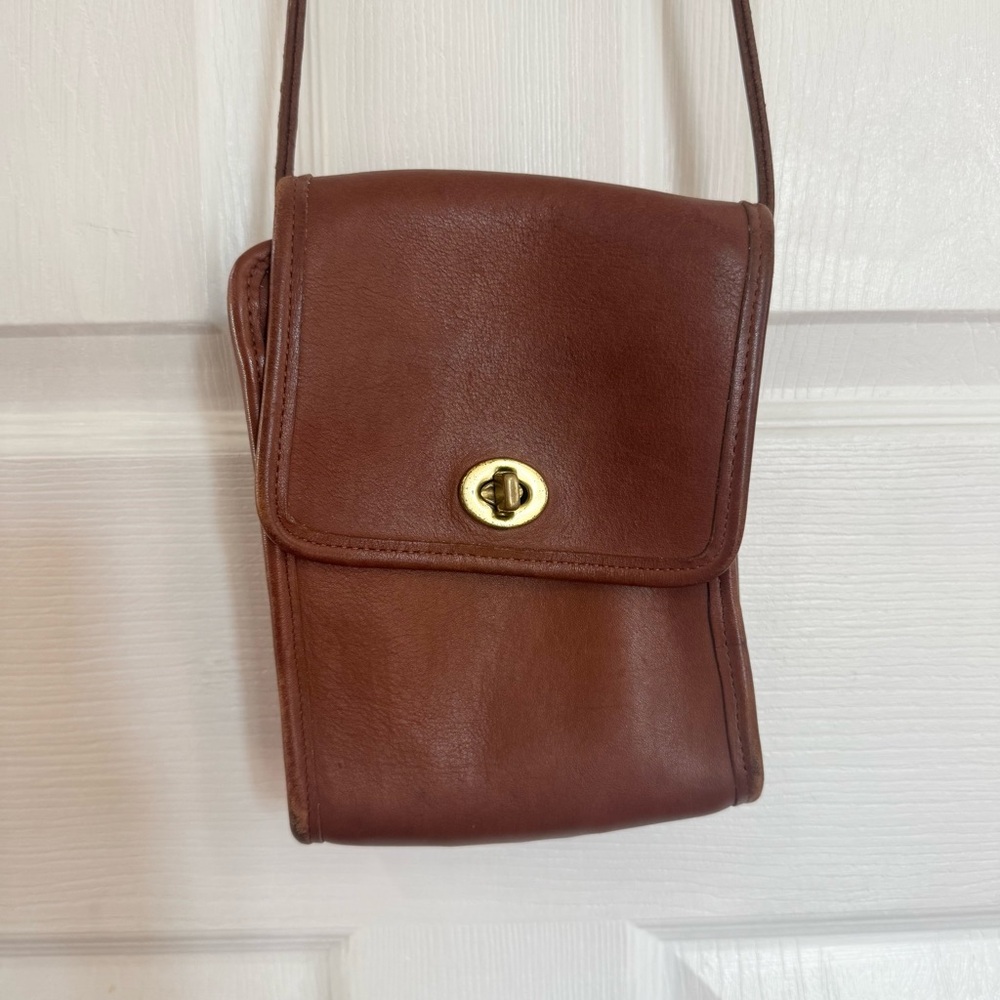 Vintage Coach “Scooter Bag” in British Tan — Style #9893 — AS IS - Picture 2 of 16